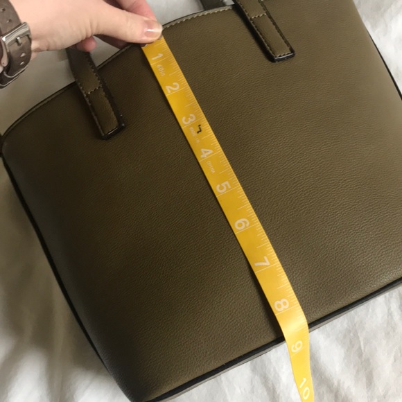 Olive 🫒 Green Handbag - Picture 8 of 9